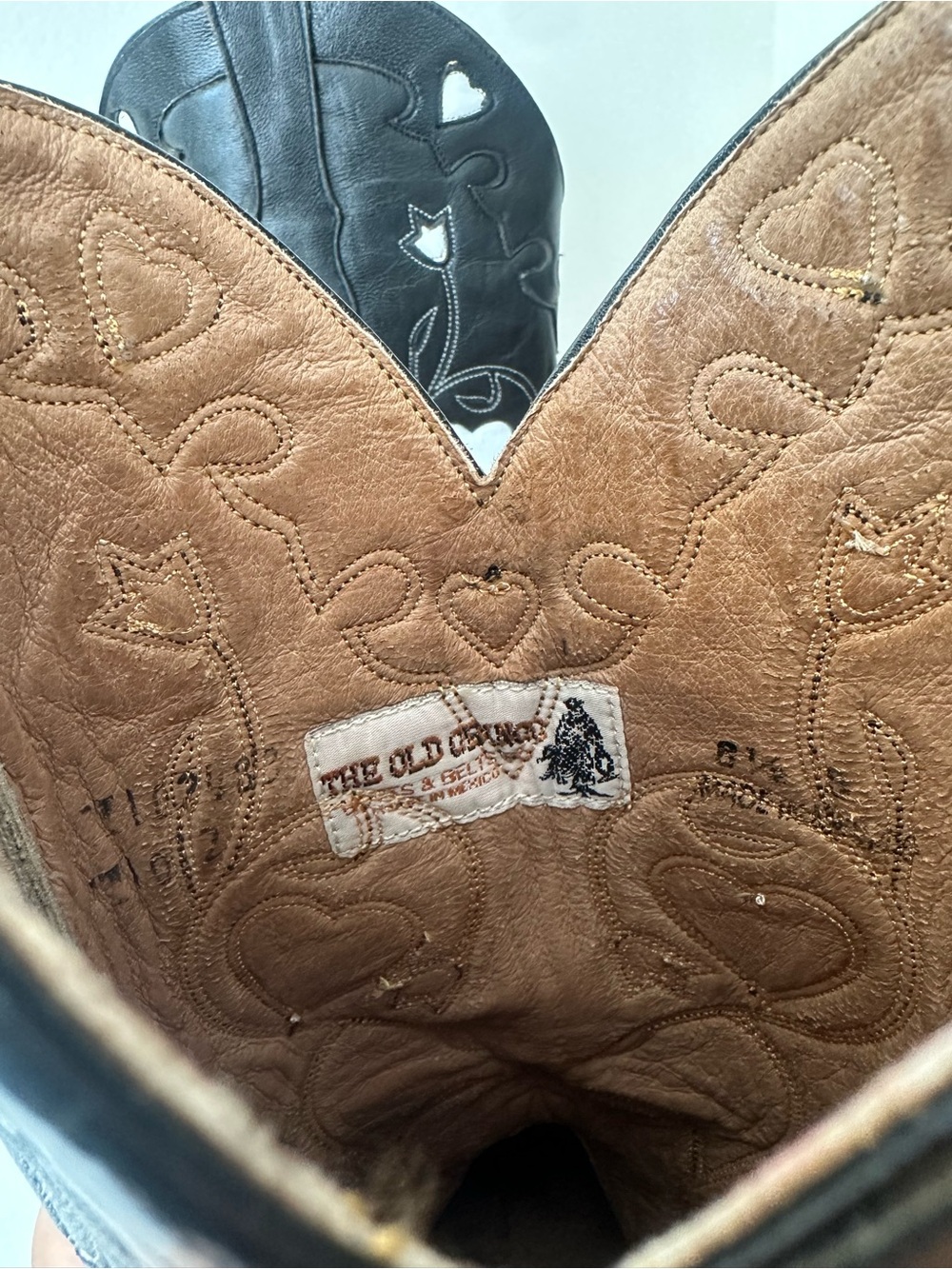 RARE White Tag - Heart Boots - Picture 9 of 11